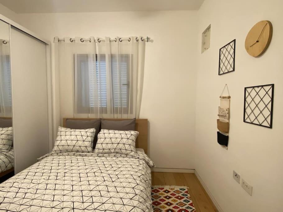 Laura Compound- Authentic 1 Bedroom Charming & Specious Tel Aviv Esterno foto