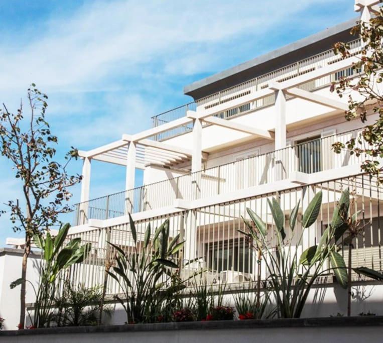 Laura Compound- Authentic 1 Bedroom Charming & Specious Tel Aviv Esterno foto