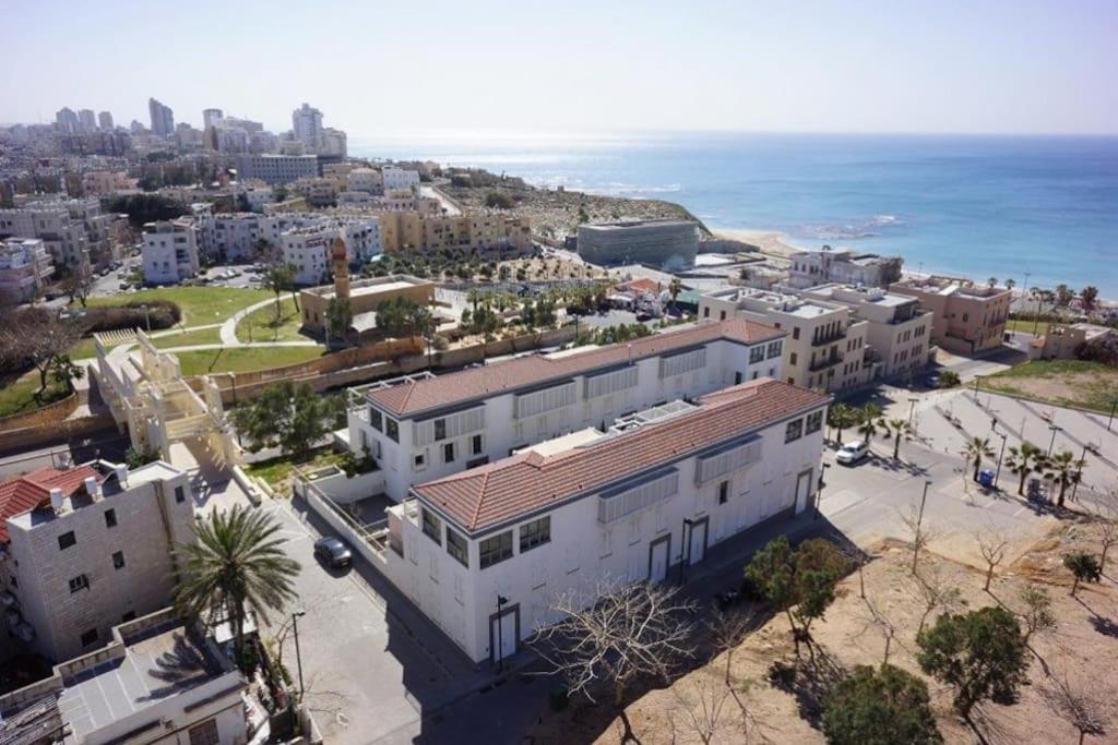 Laura Compound- Authentic 1 Bedroom Charming & Specious Tel Aviv Esterno foto