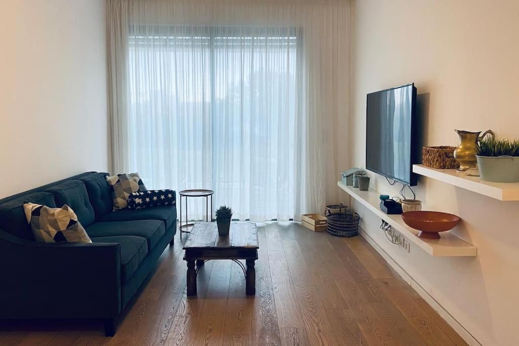 Laura Compound- Authentic 1 Bedroom Charming & Specious Tel Aviv Esterno foto